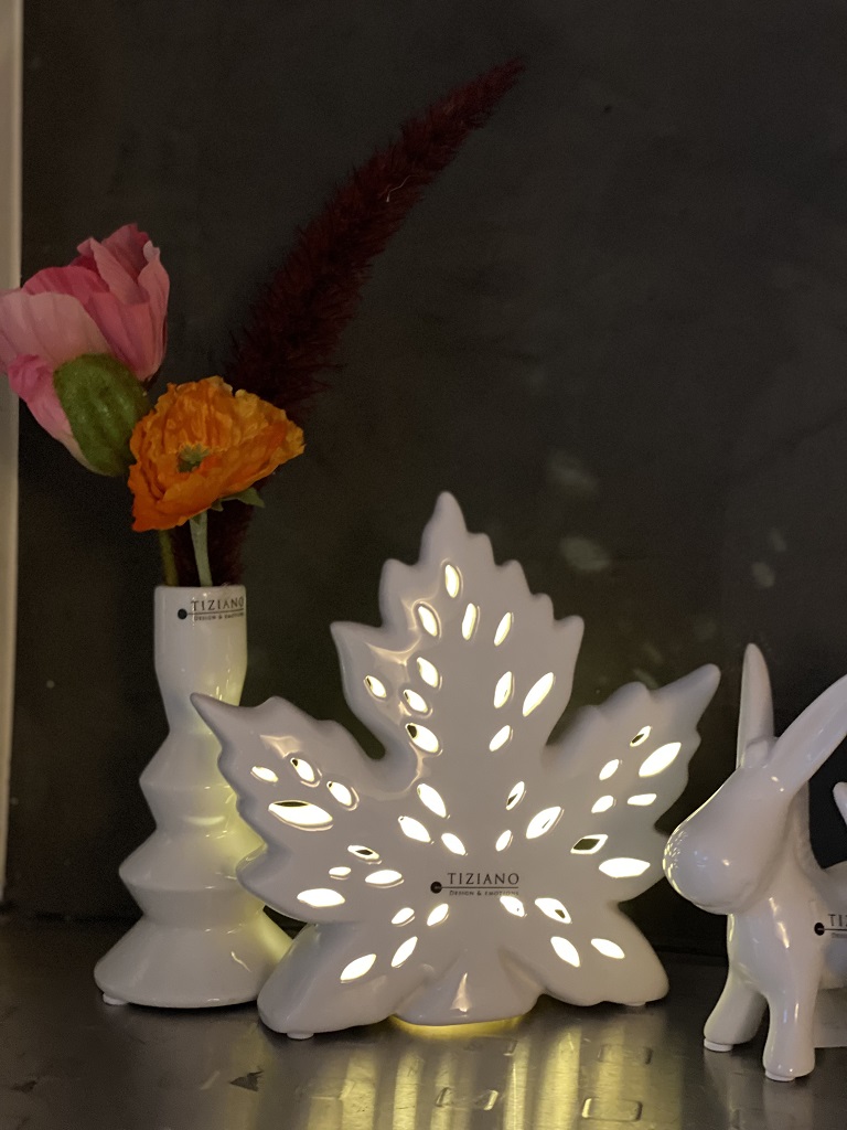 Deko Blatt Vicaria LED weiß-creme