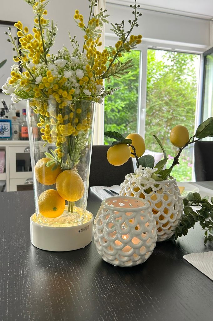 Vase Carnia mit LED Base Castello creme-weiß