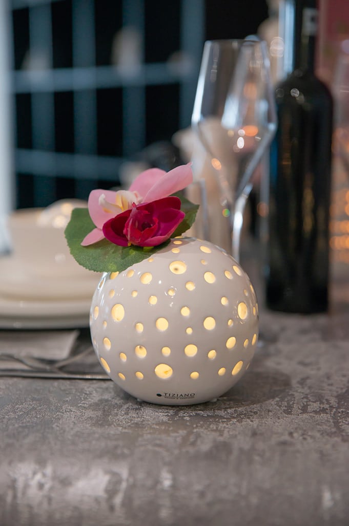 Lichtkugel Padova mit Orchidee rosa-gelb – Bild 5