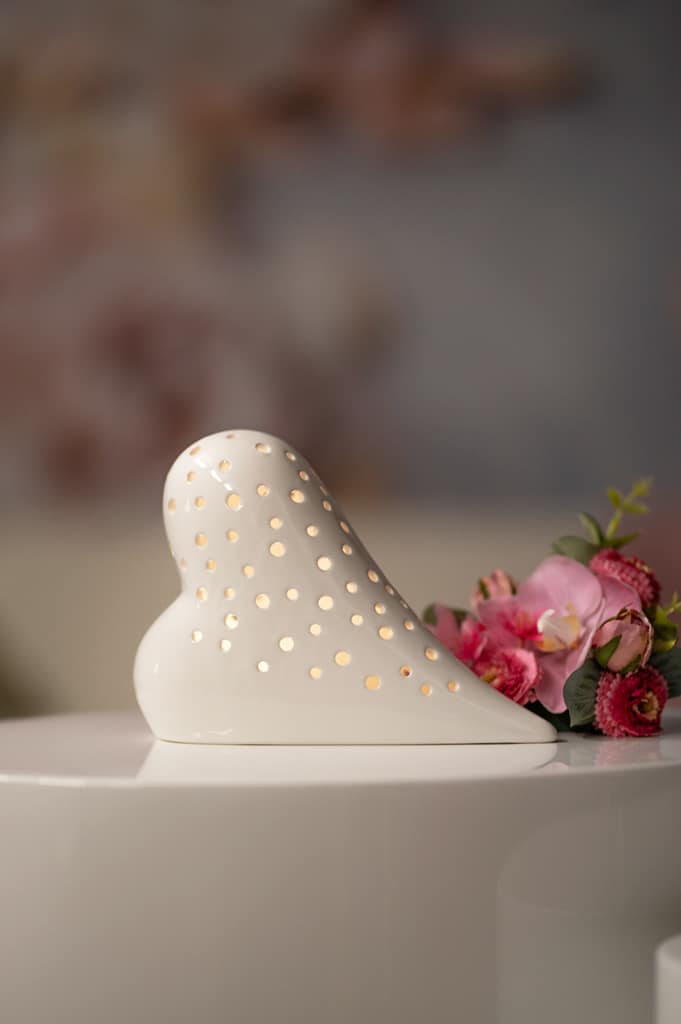 belvina-liegend-led-weiss-creme