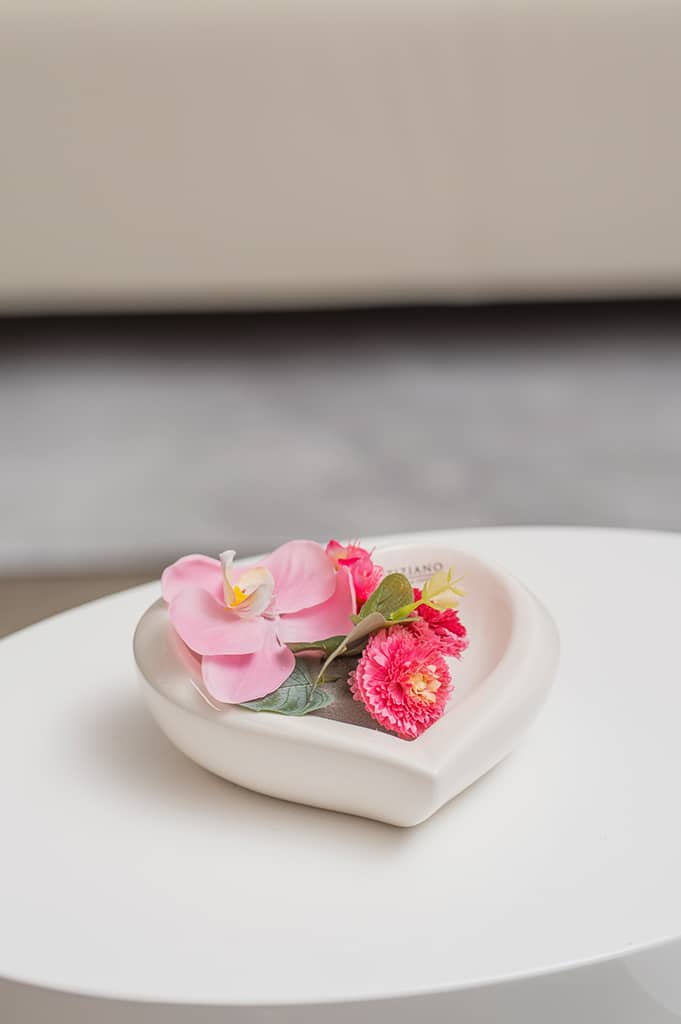 cuora-pflanzschale-flach-weiss-creme