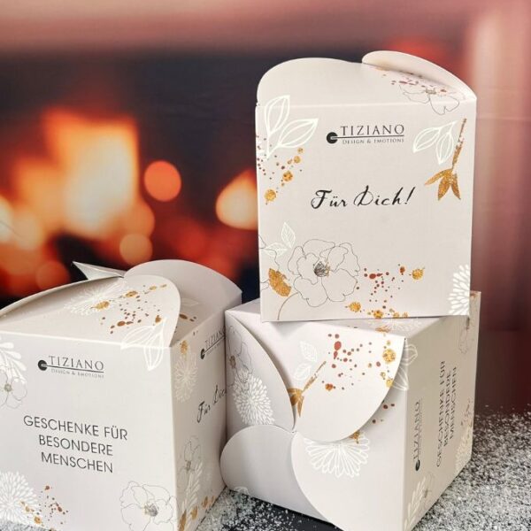 Überraschungs-Päckchen in Würfelboxen