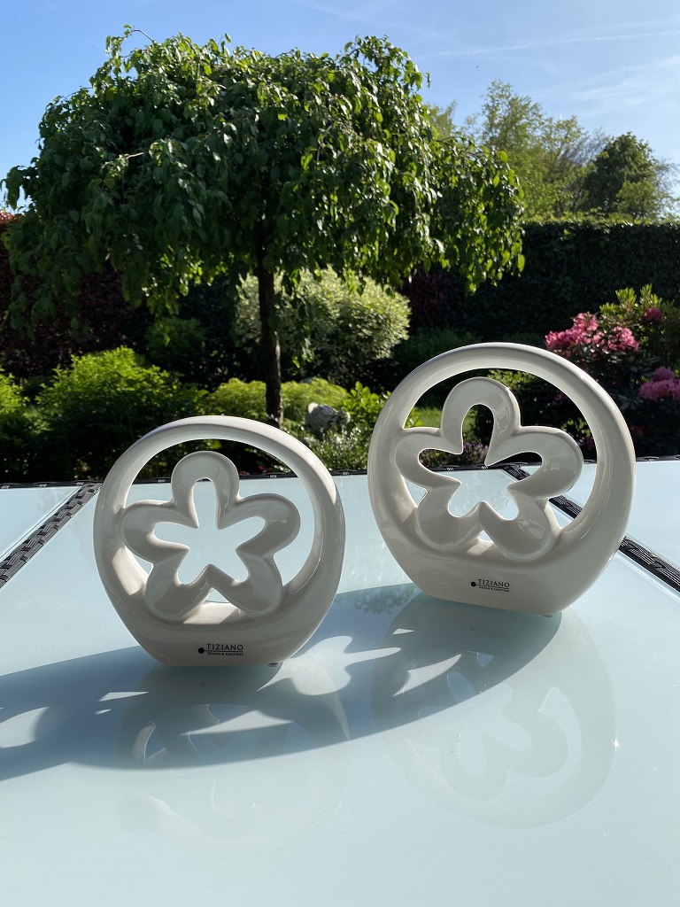 Dekoblume Alisa im Ring LED creme-weiß – Bild 3