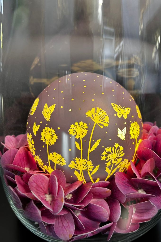 Dekoset Glasvase Collina mit LED Kugel rosa matt – Bild 2