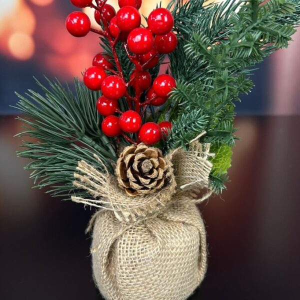 Deko Tanne im Jutesack 26cm mit Beeren